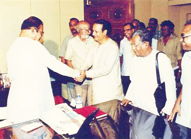 Seshendra meets NTR , Cine Hero &amp; CM: 1995