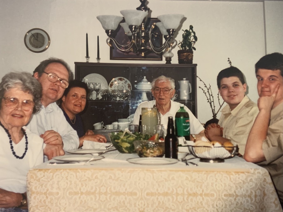 Omi, Victor, Christine, Opa, Timmy & John