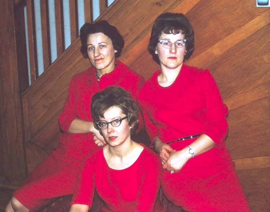 3 very glamorous sisters