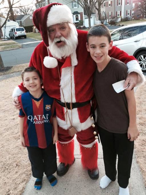 Santa comes to River Edge 2013