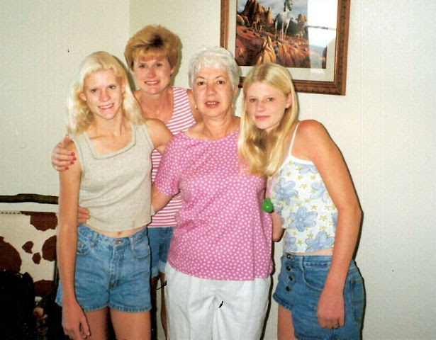 Dalia with her sister-law Sherry and nieces 