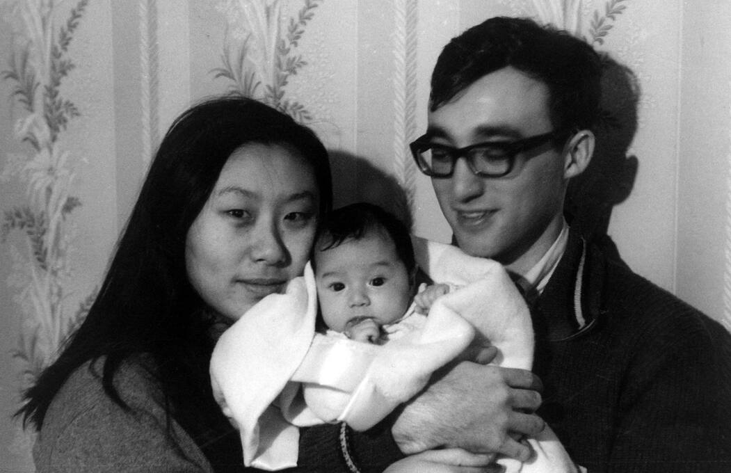 Mimi, Charlie, and infant Kecia.