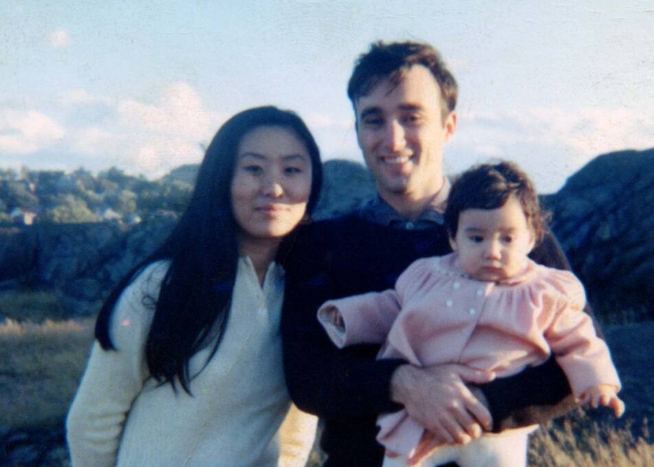 Mimi, Charlie, and infant Kecia.