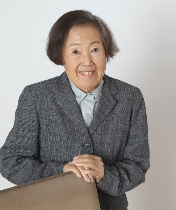 Sook Ja Kim (김 속자, maiden name 손)