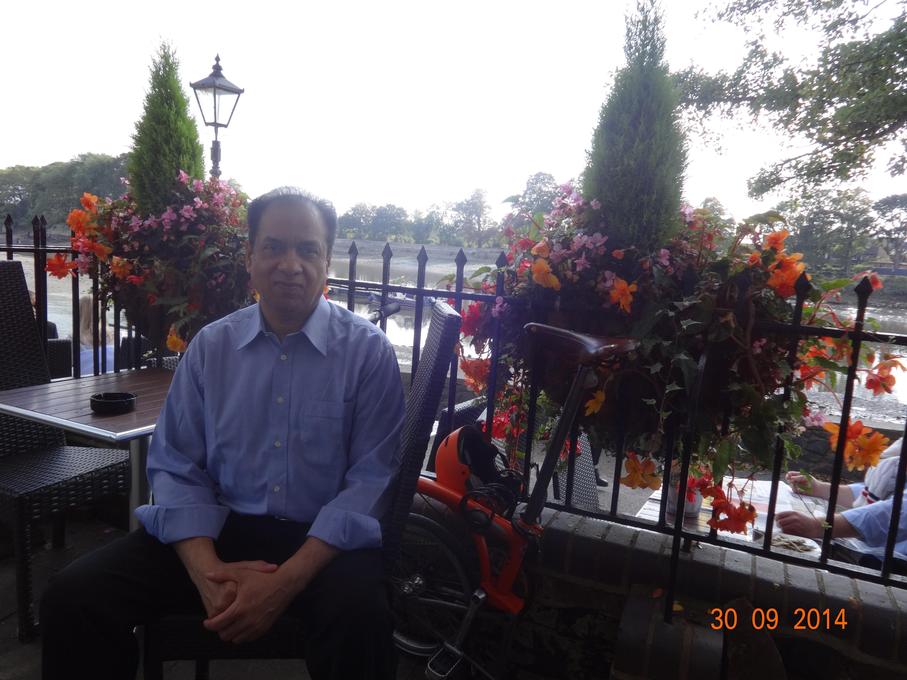 Waris, Chiswick London 2014