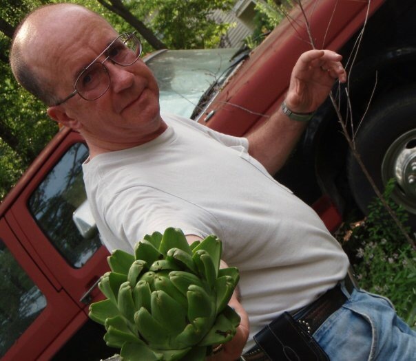 Ralph and a home grown artichoke!