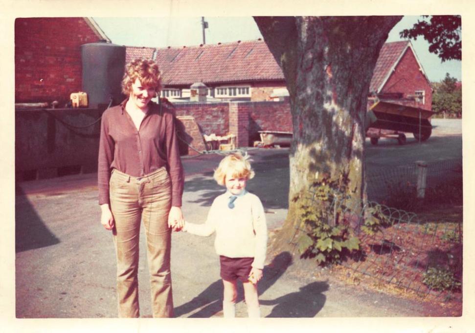 Jamie and his Mummy, Stud Farm 01