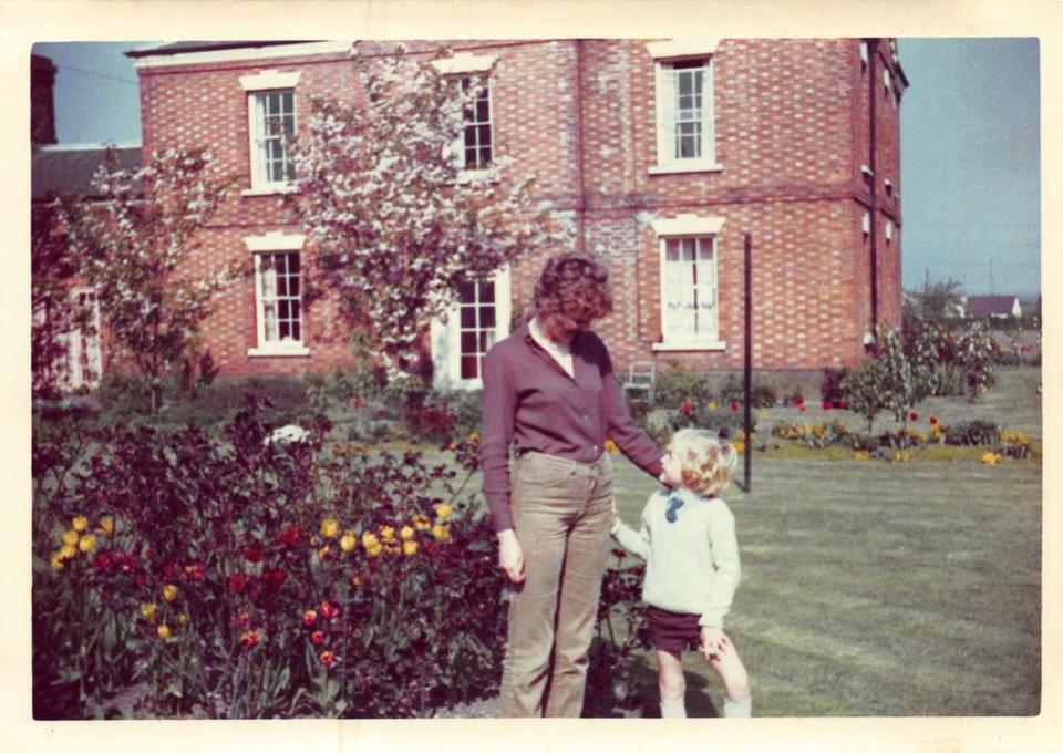 Jamie and his Mummy, Stud Farm