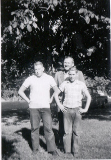 Howard & Latso Cole with Raymond Cummings