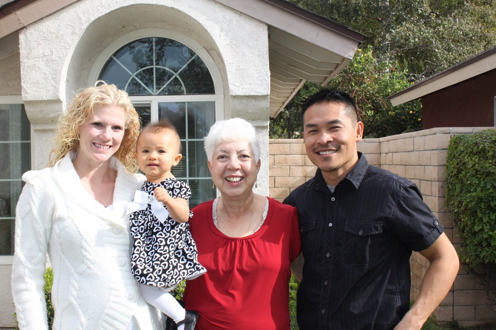 Dalia her niece Ashley, husband Scott and Cambria