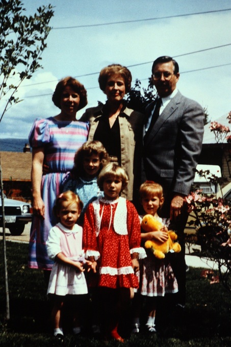 Cheryl, Lou and Tom with grandchildren Celina, Lanae, Cherisa and Caryn