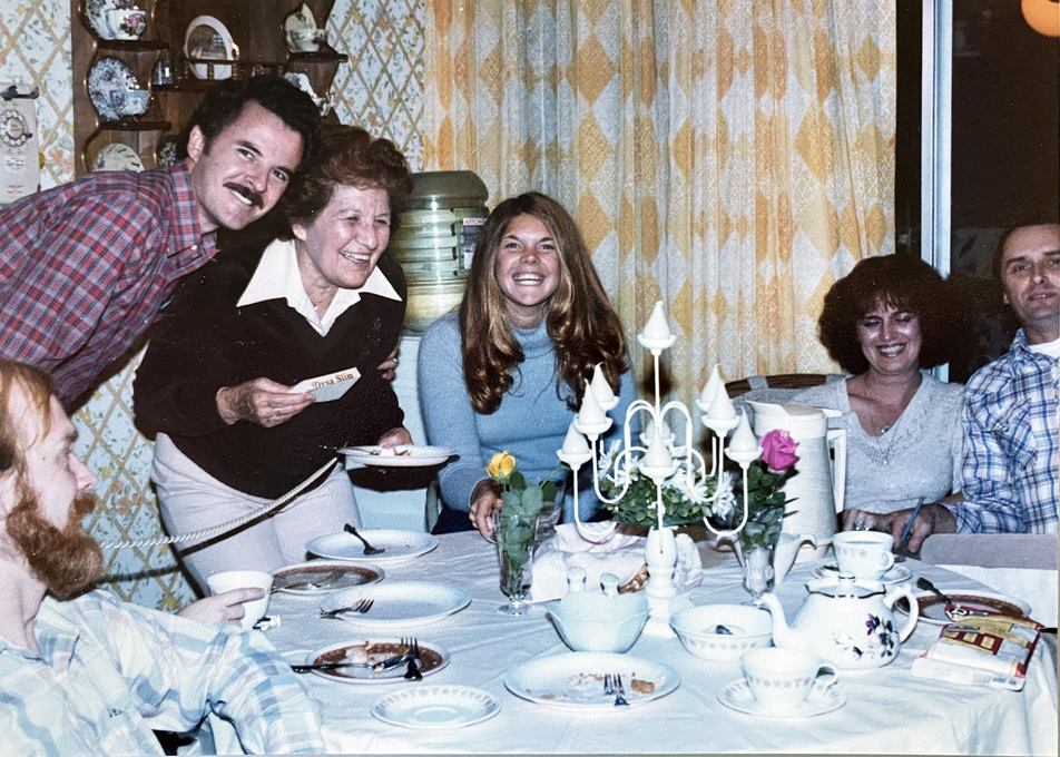 Craig, George, Grandma Dorothy, Pam, Jeanie and Ron