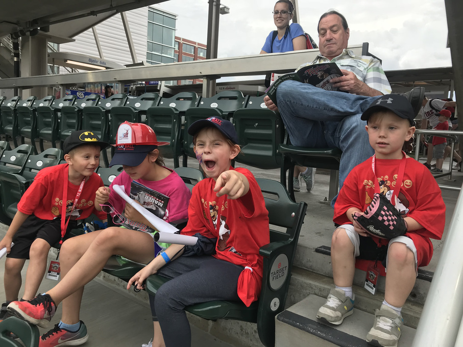 Twins game with his grandchildren